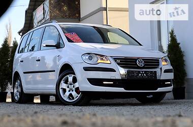 Минивэн Volkswagen Touran 2009 в Дрогобыче