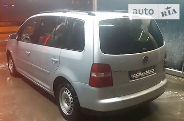 Минивэн Volkswagen Touran 2004 в Львове