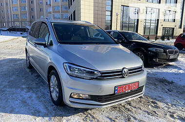 Минивэн Volkswagen Touran 2017 в Луцке