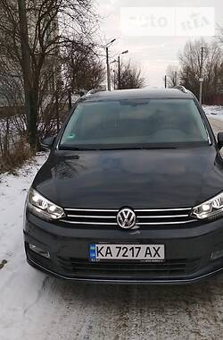 Минивэн Volkswagen Touran 2016 в Киеве