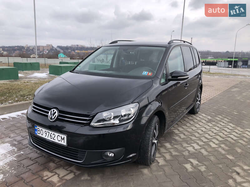 Минивэн Volkswagen Touran 2010 в Каменец-Подольском