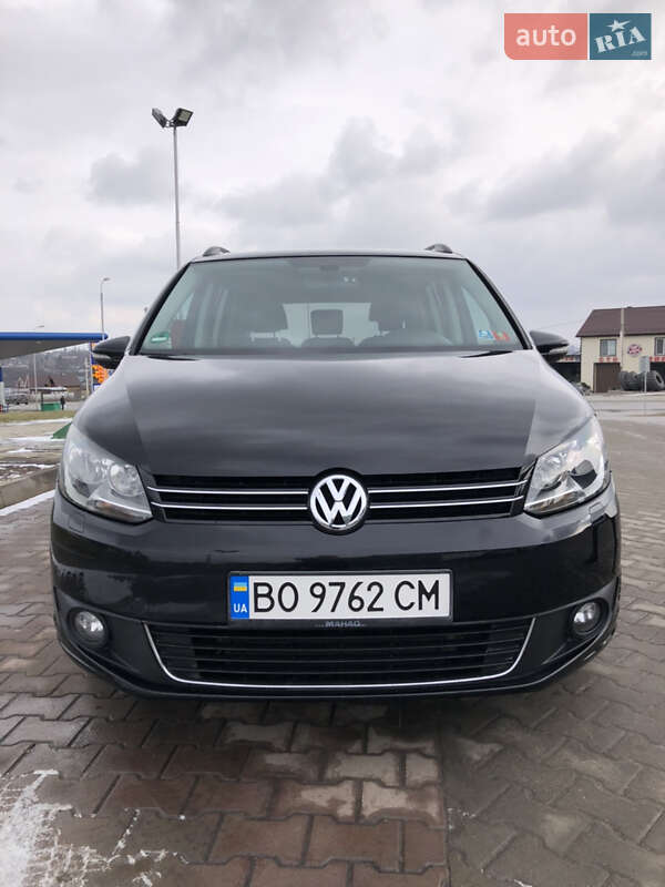 Минивэн Volkswagen Touran 2010 в Каменец-Подольском