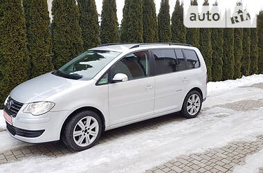 Минивэн Volkswagen Touran 2008 в Львове