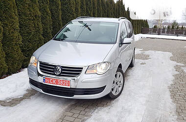 Минивэн Volkswagen Touran 2008 в Львове