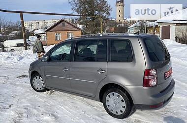 Минивэн Volkswagen Touran 2009 в Житомире