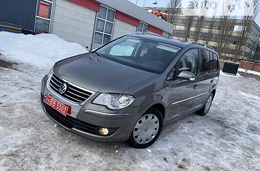 Минивэн Volkswagen Touran 2009 в Житомире