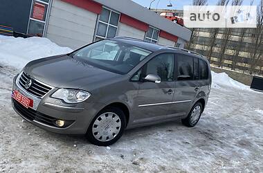 Минивэн Volkswagen Touran 2009 в Житомире