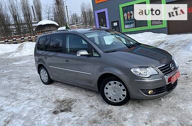 Минивэн Volkswagen Touran 2009 в Житомире