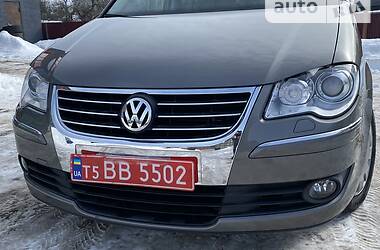 Минивэн Volkswagen Touran 2009 в Житомире