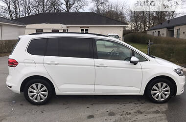 Минивэн Volkswagen Touran 2015 в Житомире