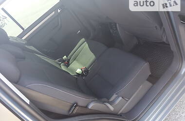 Минивэн Volkswagen Touran 2004 в 