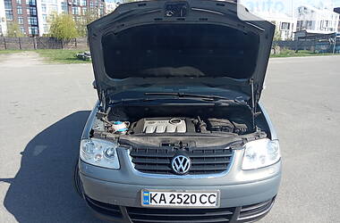 Минивэн Volkswagen Touran 2004 в 