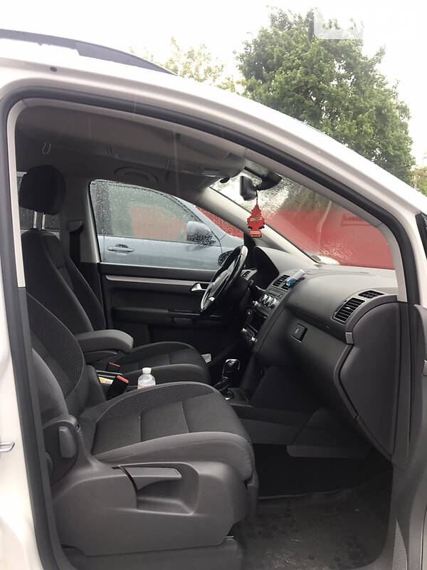 Универсал Volkswagen Touran 2012 в Ужгороде