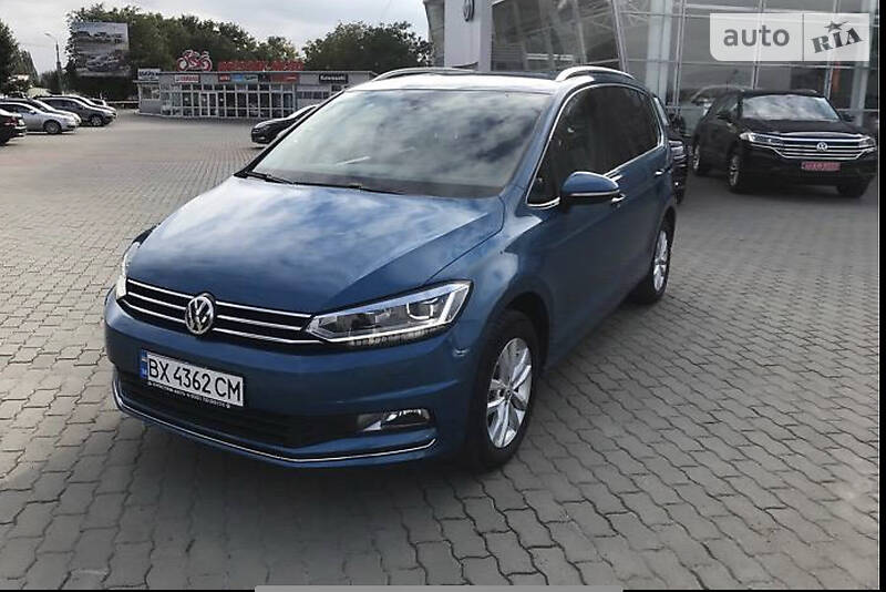 Микровэн Volkswagen Touran 2016 в Днепре