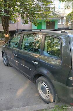 Мінівен Volkswagen Touran 2009 в Кривому Розі