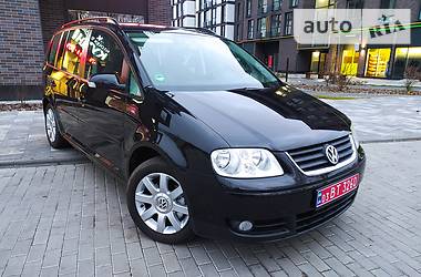 Минивэн Volkswagen Touran 2004 в Львове