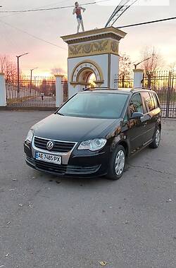 Минивэн Volkswagen Touran 2007 в Кривом Роге