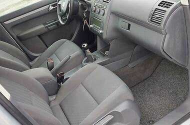 Универсал Volkswagen Touran 2006 в Староконстантинове