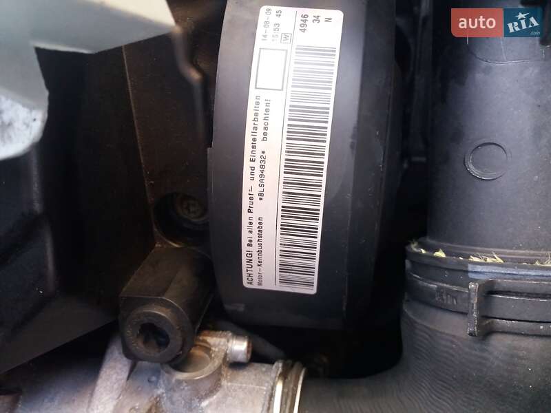 Мінівен Volkswagen Touran 2009 в Києві