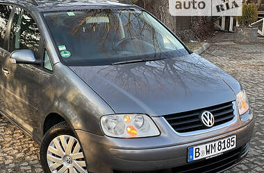 Универсал Volkswagen Touran 2003 в Самборе