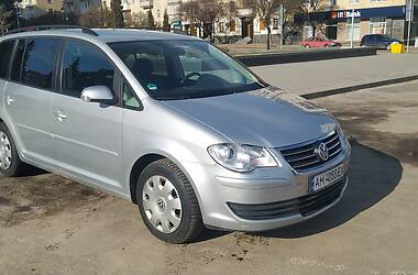 Минивэн Volkswagen Touran 2009 в Житомире