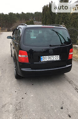 Минивэн Volkswagen Touran 2005 в 