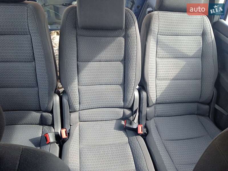 Минивэн Volkswagen Touran 2004 в Ровно фото 2 Минивэн Volkswagen Touran 2004 в Ровно