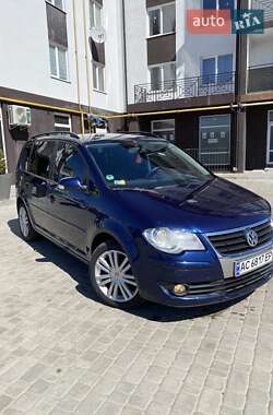 Минивэн Volkswagen Touran 2008 в Ратным