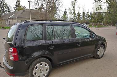 Седан Volkswagen Touran 2009 в Коростышеве