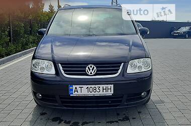 Минивэн Volkswagen Touran 2004 в Долине