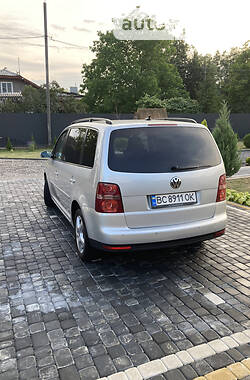 Минивэн Volkswagen Touran 2007 в Самборе