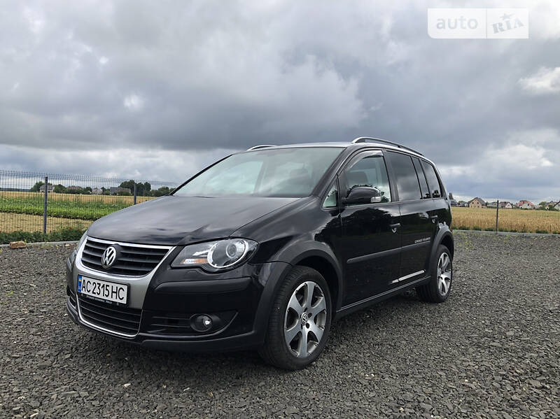 Минивэн Volkswagen Touran 2007 в Луцке