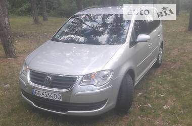 Минивэн Volkswagen Touran 2007 в Золочеве