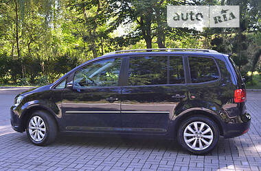 Минивэн Volkswagen Touran 2011 в Дрогобыче