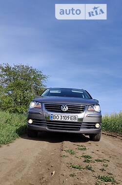 Минивэн Volkswagen Touran 2010 в Тернополе