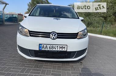 Микровэн Volkswagen Touran 2014 в Киеве