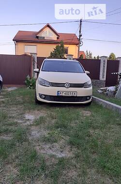 Мінівен Volkswagen Touran 2011 в Києві