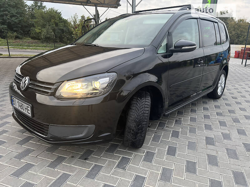 Минивэн Volkswagen Touran 2012 в Полтаве