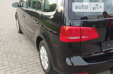 Универсал Volkswagen Touran 2011 в Черновцах