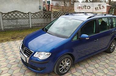 Минивэн Volkswagen Touran 2007 в Черновцах