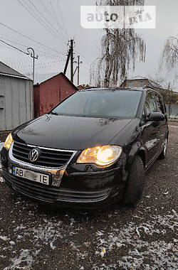 Универсал Volkswagen Touran 2009 в Могилев-Подольске