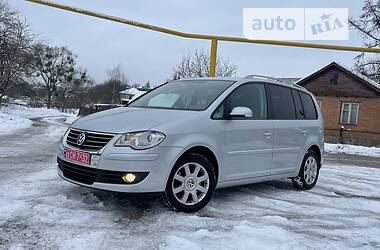 Минивэн Volkswagen Touran 2009 в Житомире