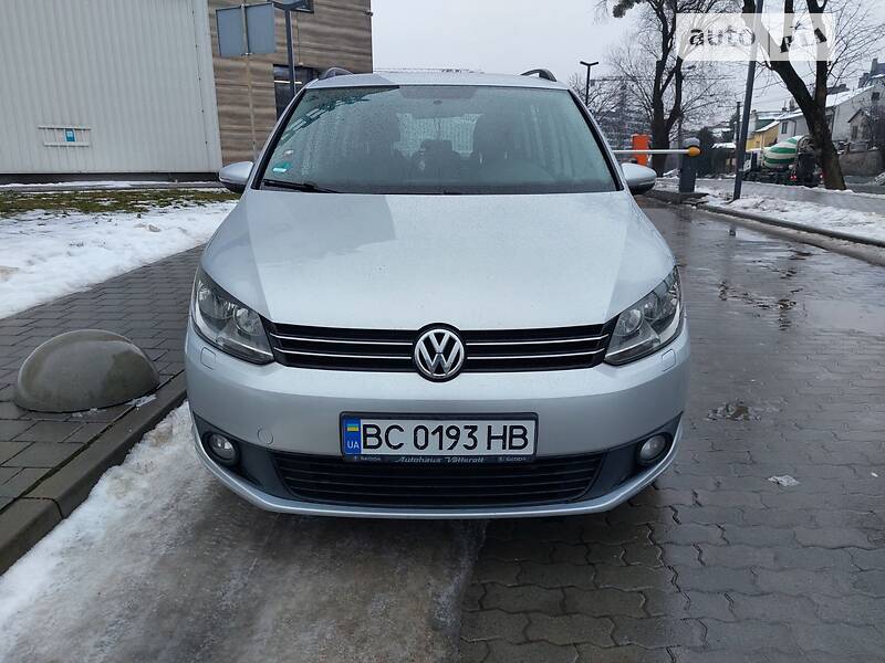 Универсал Volkswagen Touran 2012 в 