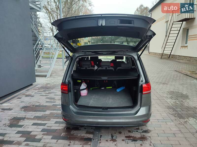 Мікровен Volkswagen Touran 2015 в Львові