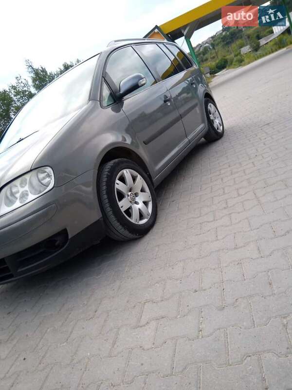 Volkswagen Touran 2004