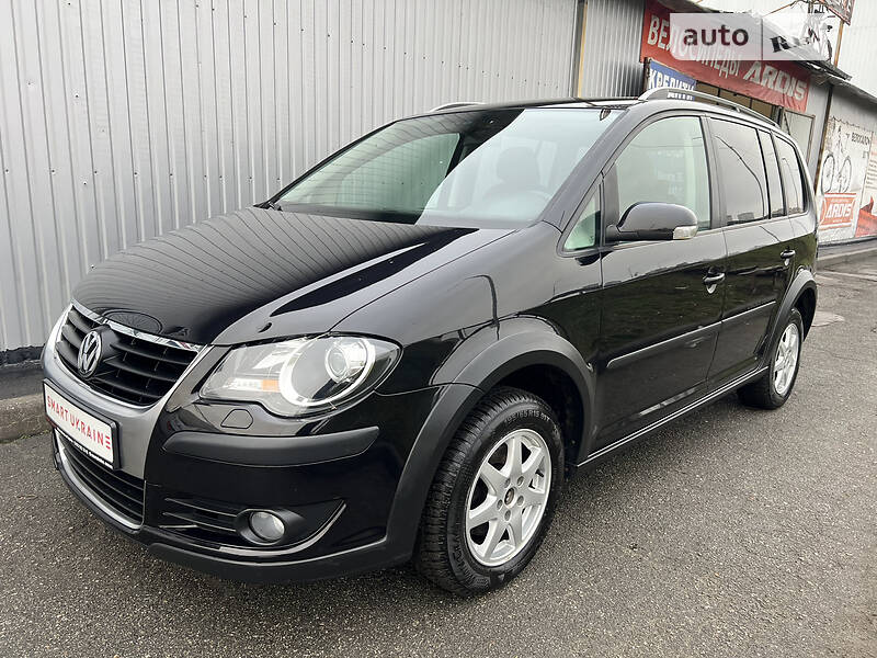Минивэн Volkswagen Touran 2008 в Киеве