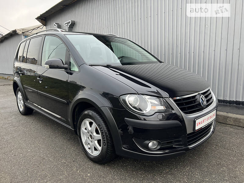 Минивэн Volkswagen Touran 2008 в Киеве