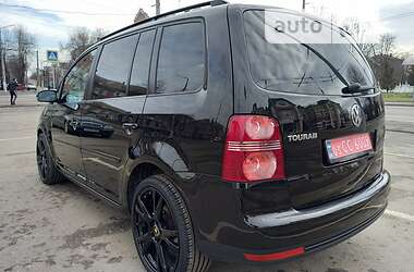 Минивэн Volkswagen Touran 2008 в Кривом Роге