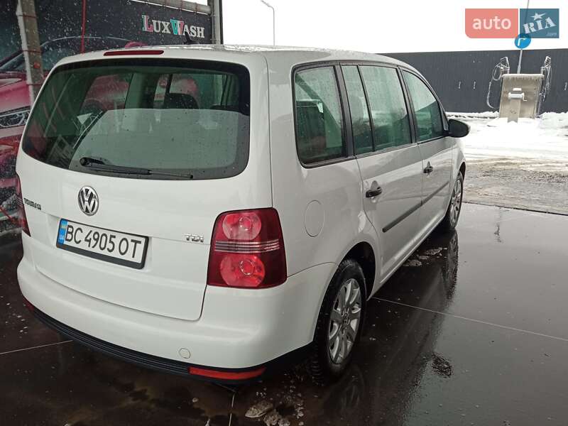Минивэн Volkswagen Touran 2009 в Самборе