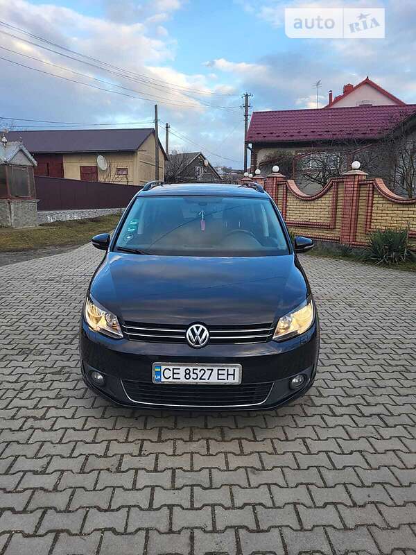 Микровэн Volkswagen Touran 2012 в Черновцах